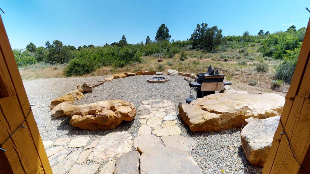 Canyon View Family Cabin, Deck, Tv Room, Games, Bbq, Campfire Monticello Luaran gambar